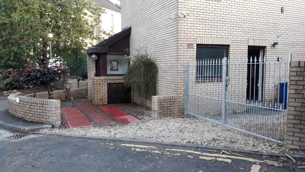 Bright City Centre House - Private Garden & Parking! Villa Glasgow Exterior photo