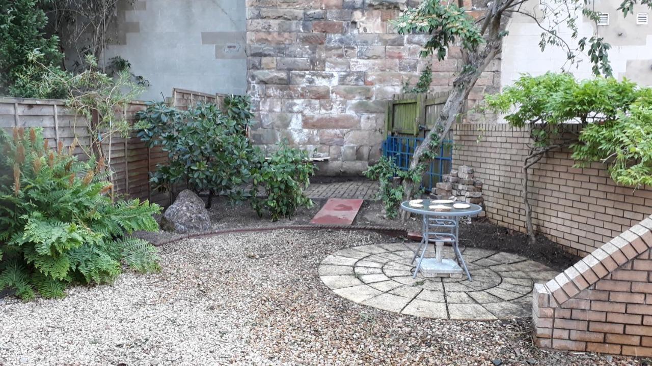 Bright City Centre House - Private Garden & Parking! Villa Glasgow Exterior photo
